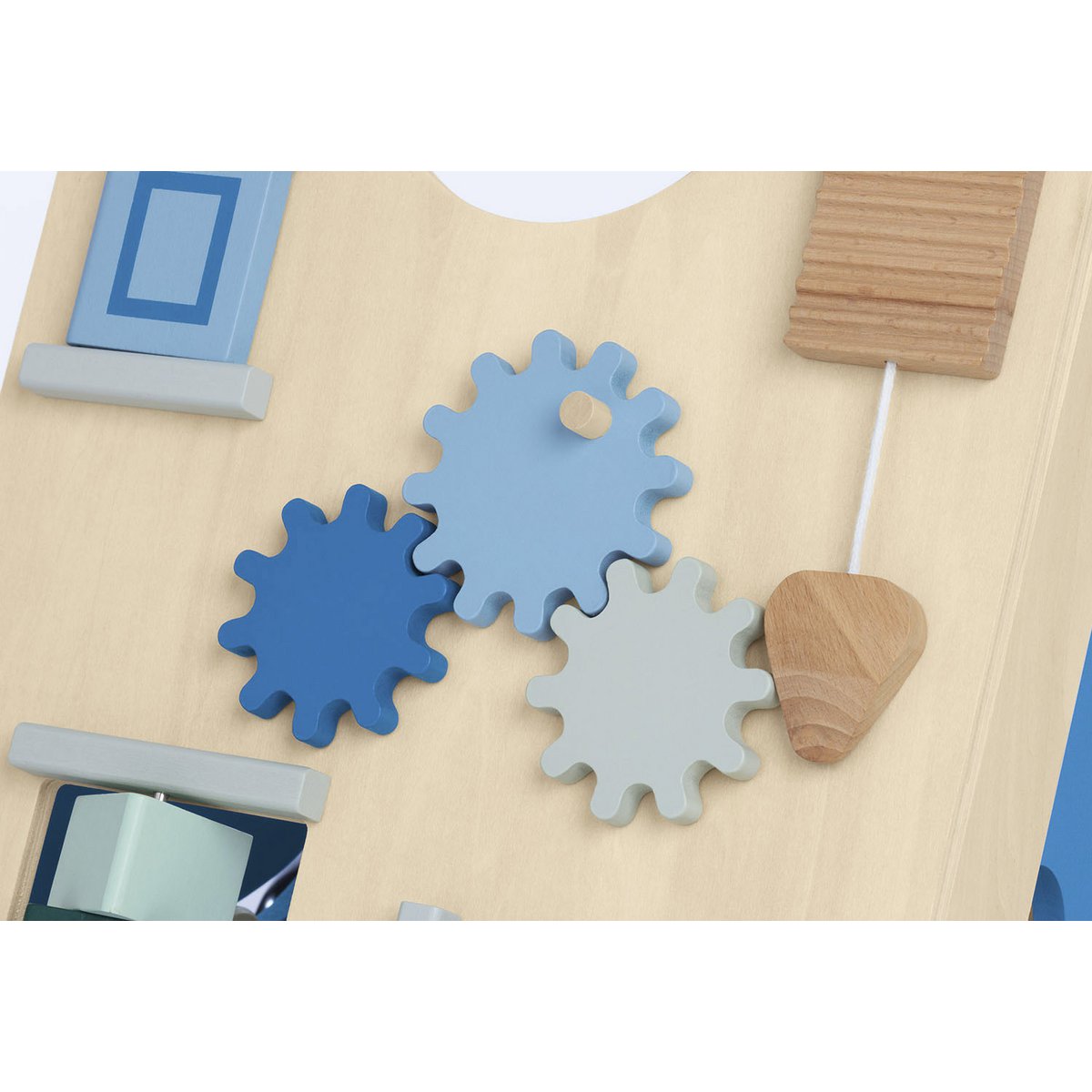 Activiteitenwandelaar loopwagen hout detail ingezoomd